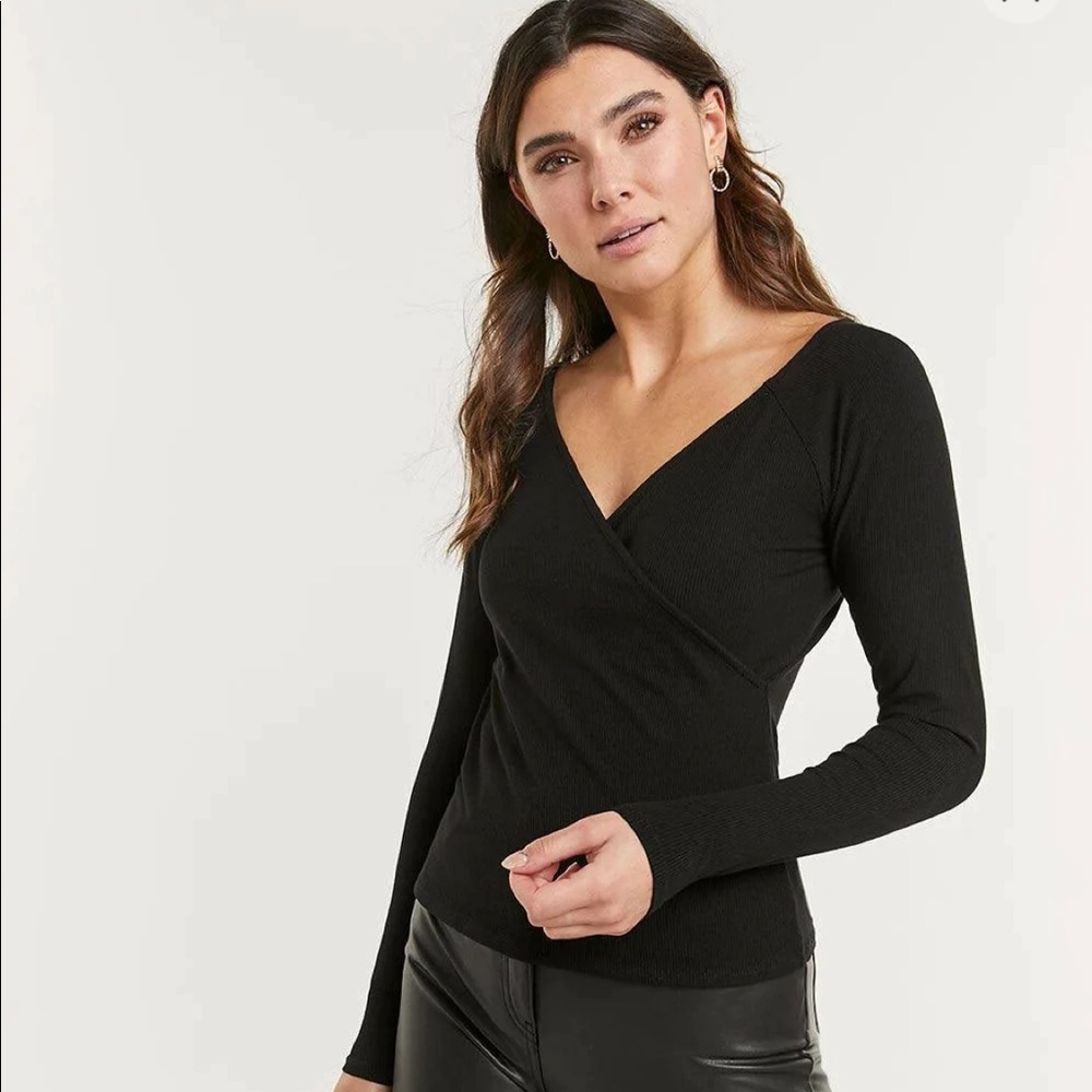Black & wrap around top